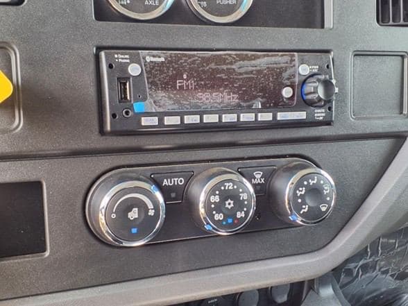 2025 Kenworth D5 image 9