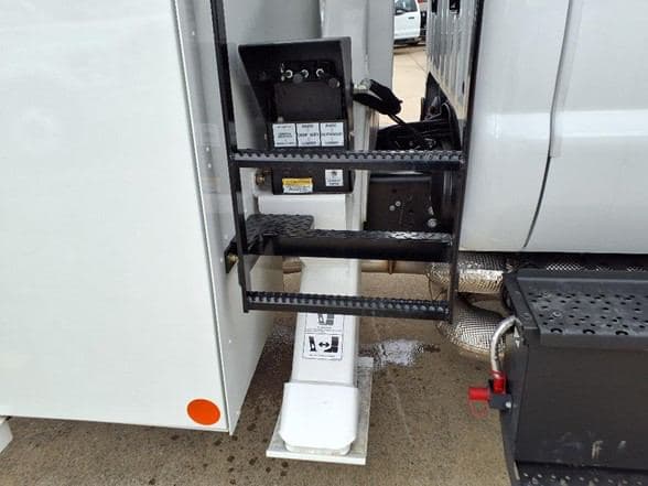 2025 Ford 4143D image 17