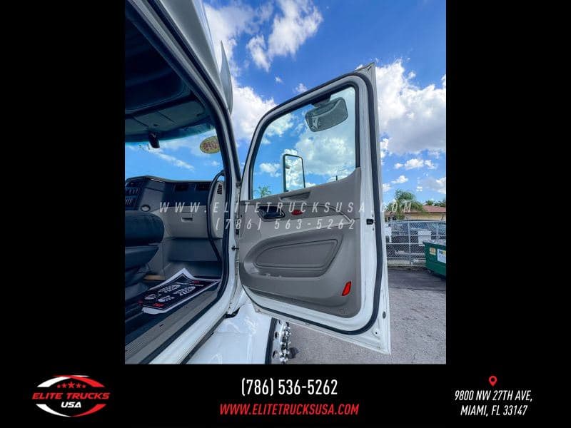 2019 Peterbilt 579 image 22