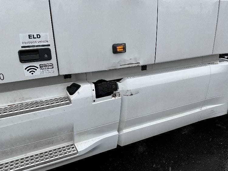 2022 Volvo VNL image 15