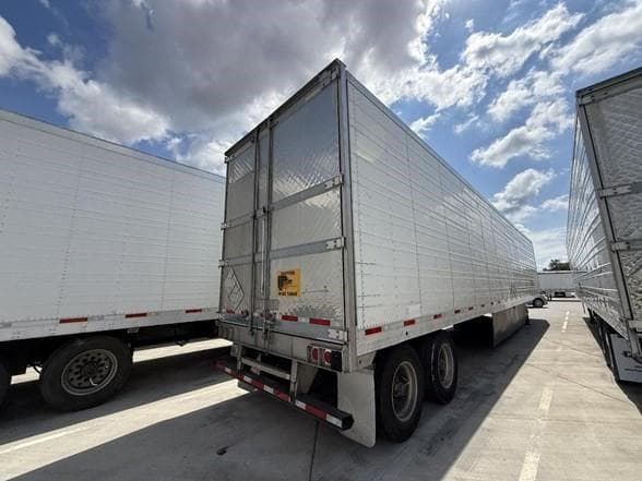 2019 Utility 3000R image 3