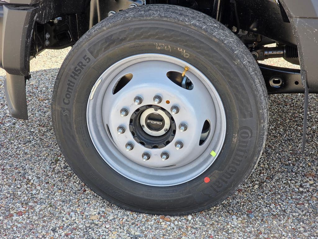 2026 Ford F-450SD XL DRW image 17