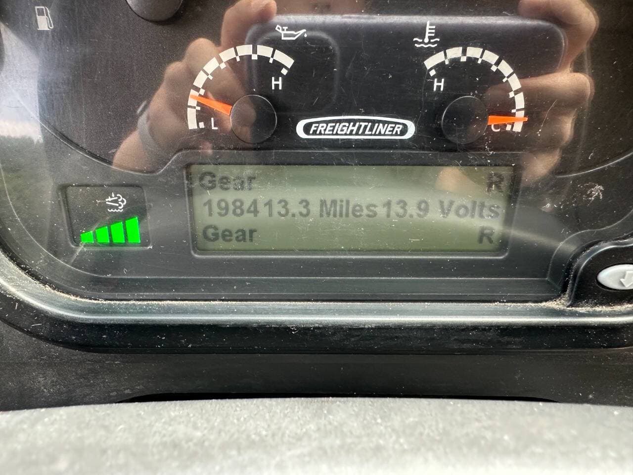 2017 Freightliner MT45 image 32