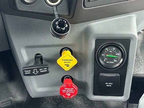 2025 Ford 4143D image 8