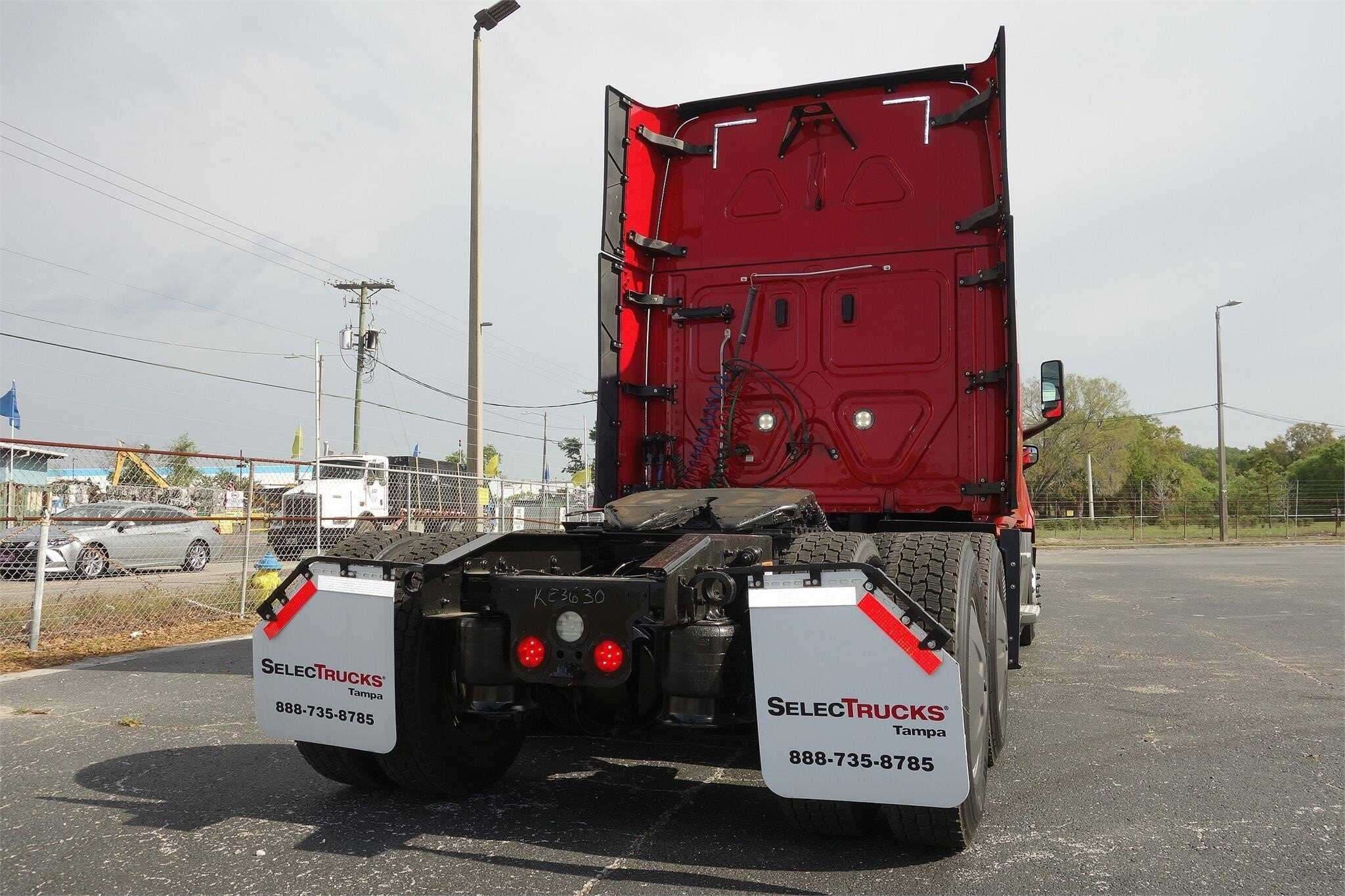 2022 Freightliner Cascadia 126 image 5
