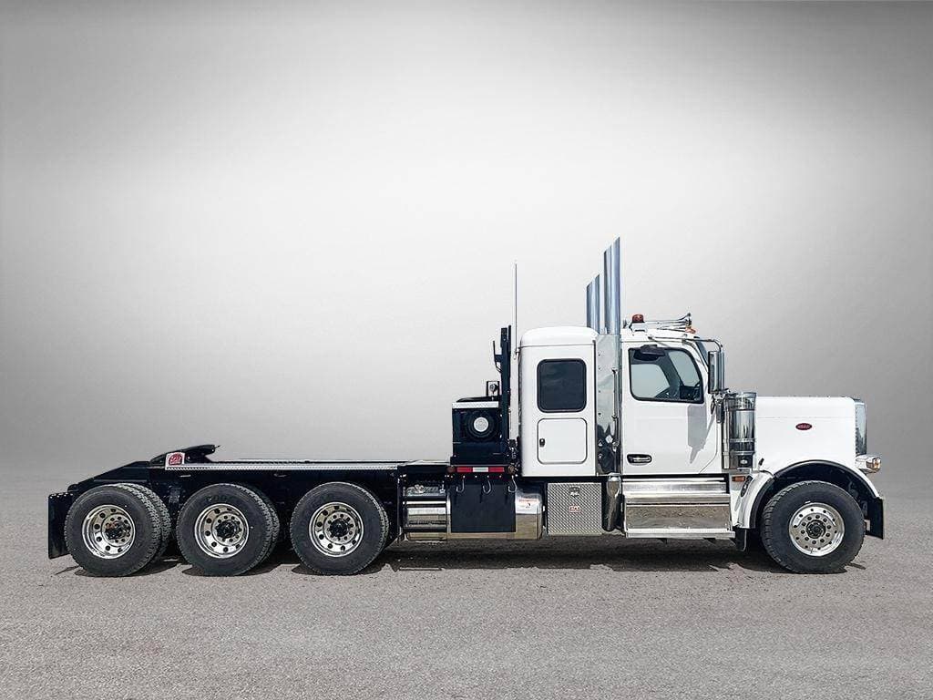 2025 Peterbilt 589 image 6