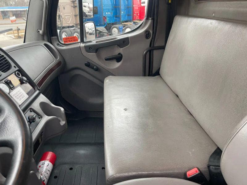 2018 Freightliner Cascadia 125 image 13