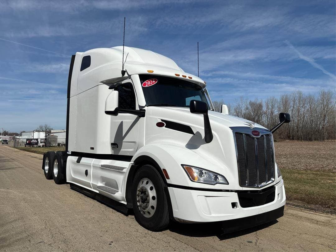2024 Peterbilt 579 image 6