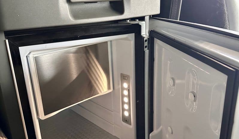 2023 Volvo VNL image 12