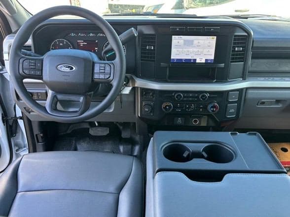 2024 Ford F550 image 17