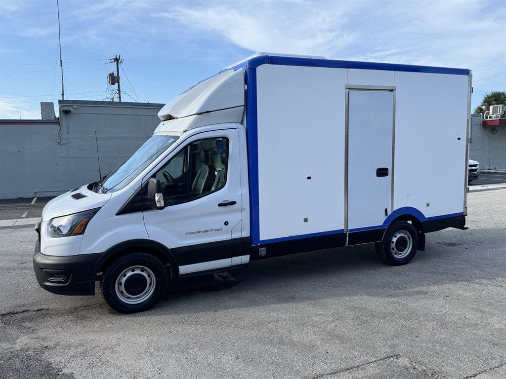 2023 Ford Transit T-350 image 5