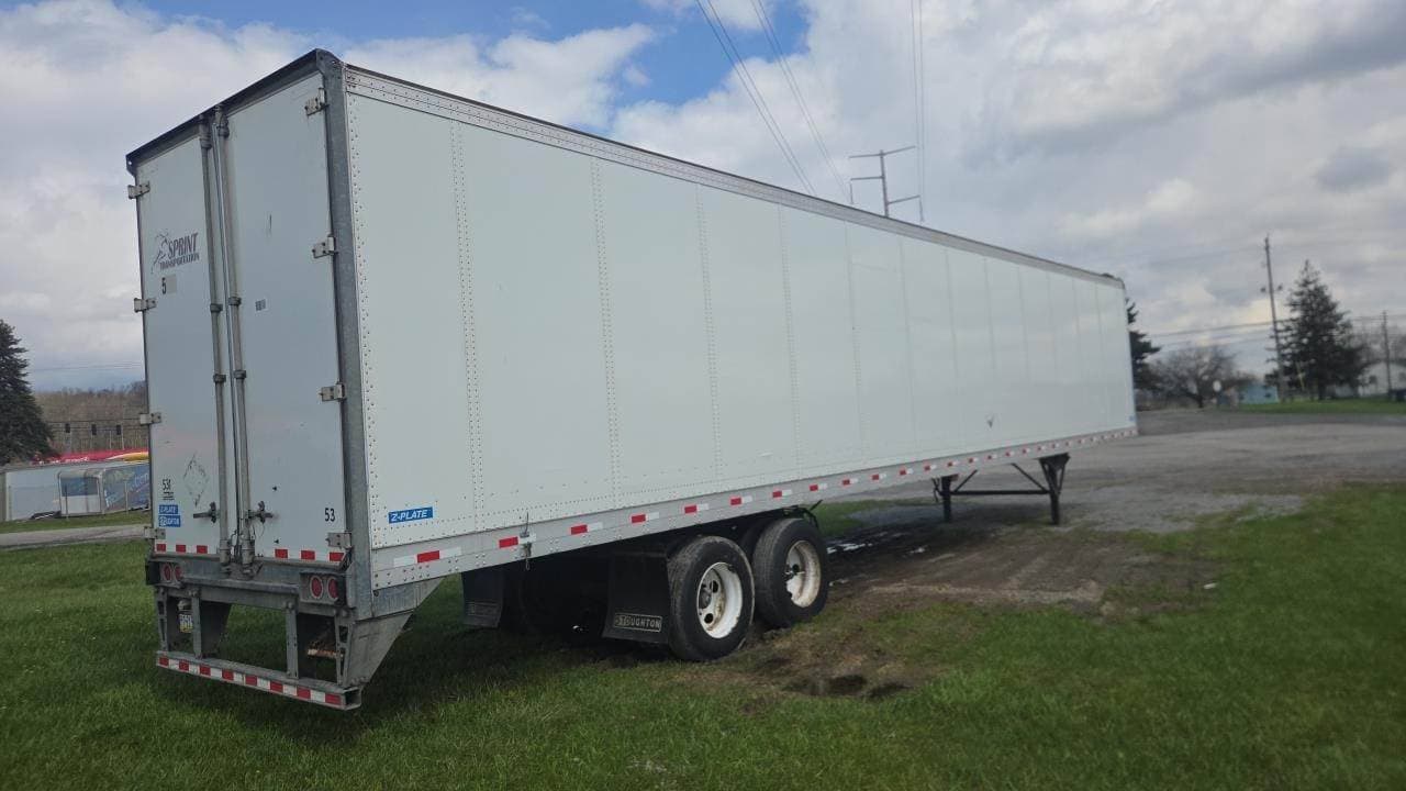 2019 Stoughton 53 ft T/A image 2