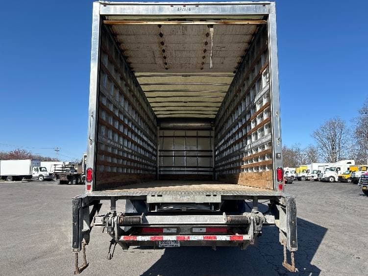 2022 International MV607 Box Truck - 220HP, 6 Speed Automatic, Roll up Door image 8