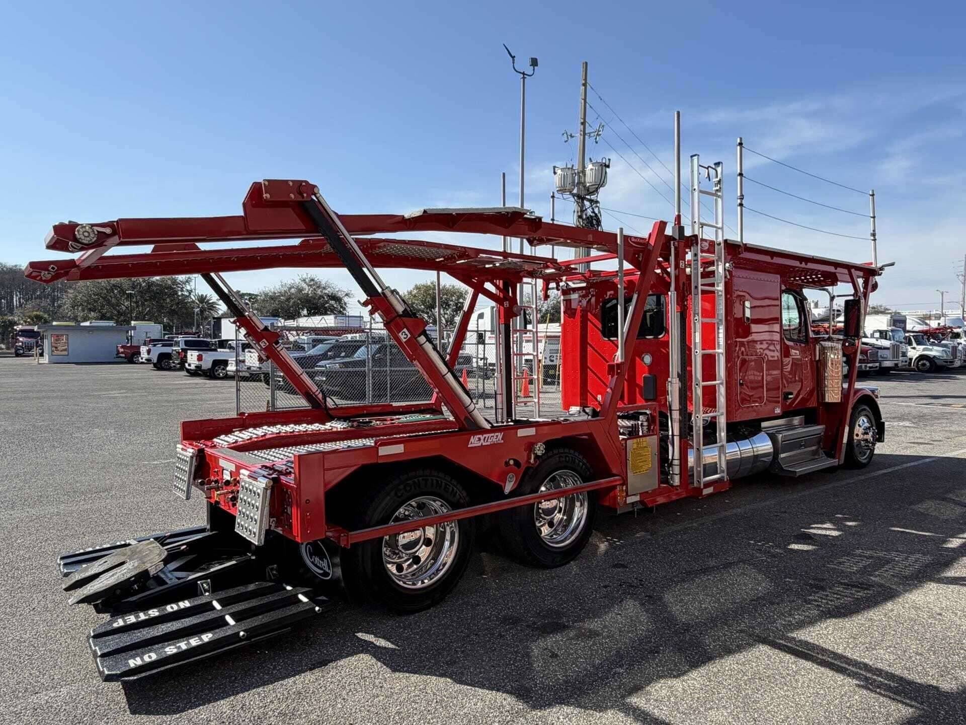 2025 Peterbilt 589 image 9