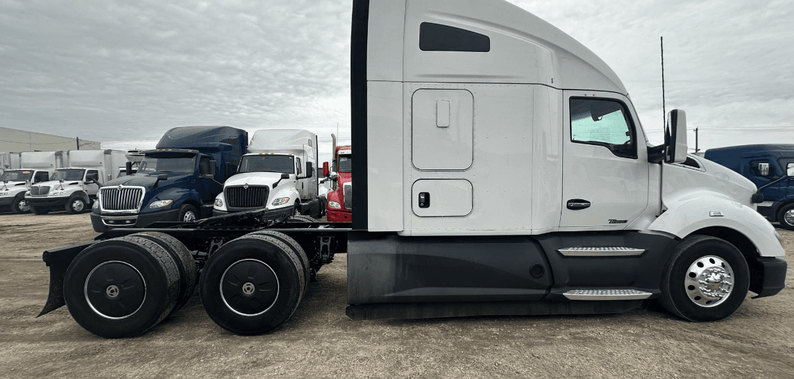 2020 Kenworth T680 image 4