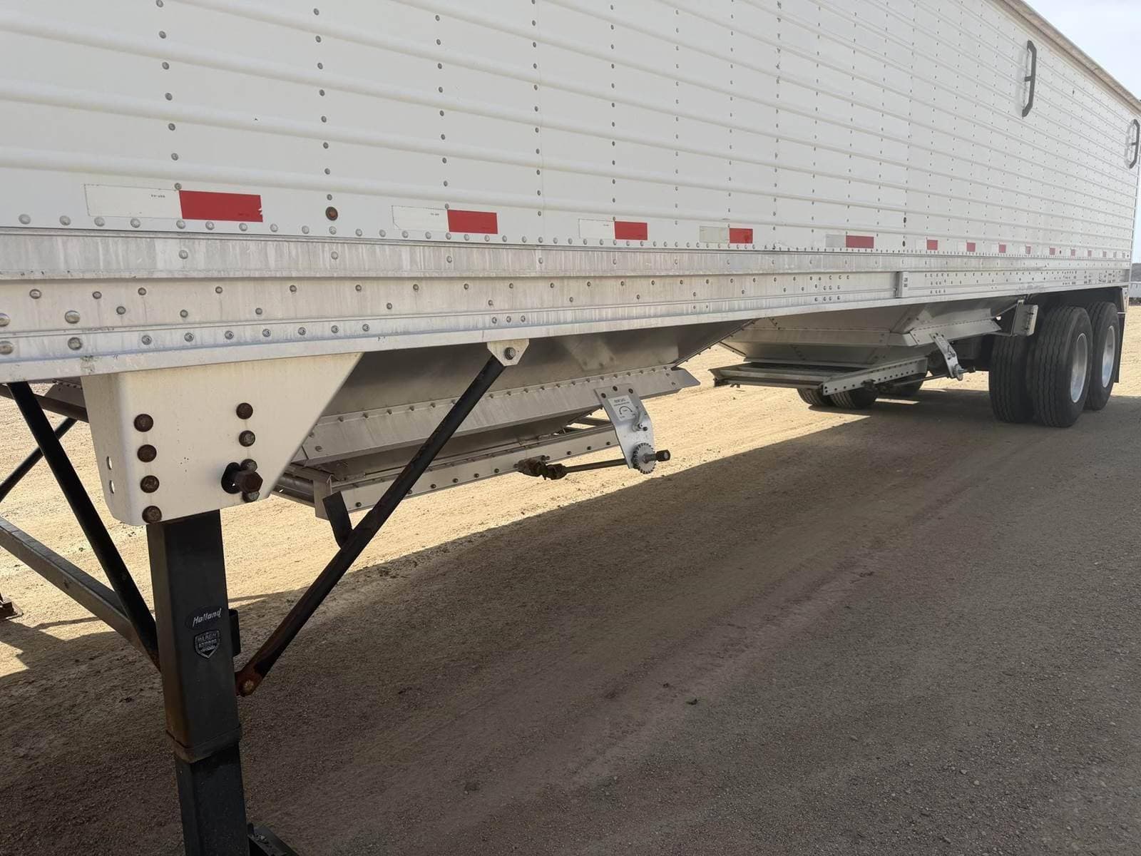 2015 Stoughton GRAIN HOPPER image 9