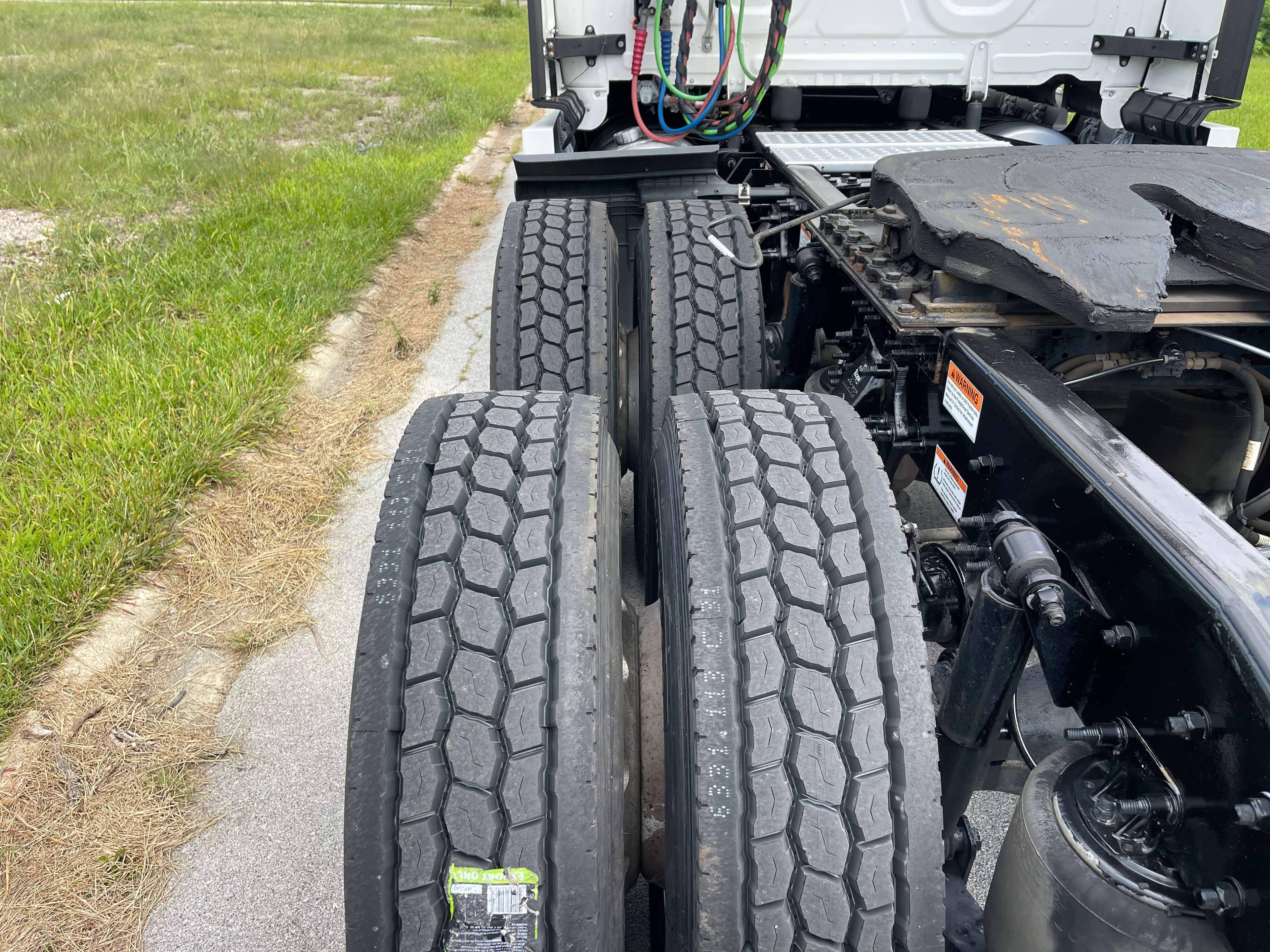 2023 Freightliner Cascadia 126 image 11