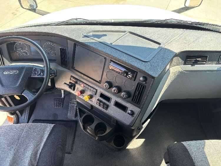 Used 2020 FREIGHTLINER CASCADIA 126 Conventional - Sleeper Truck in FORT WORTH, TX image 9