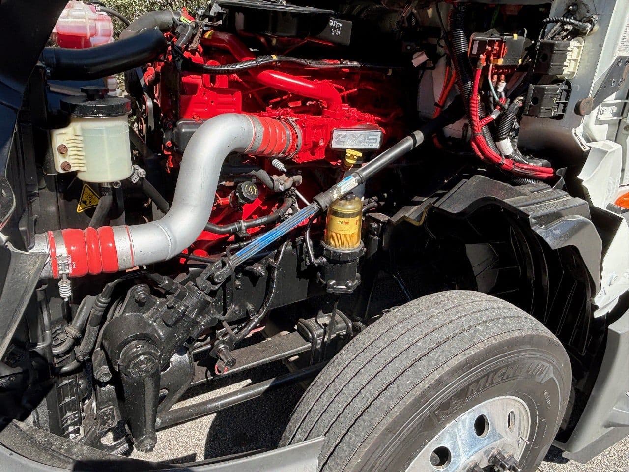 2018 International LT625 image 25