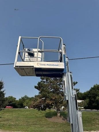 2016 GENIE GR20 image 12