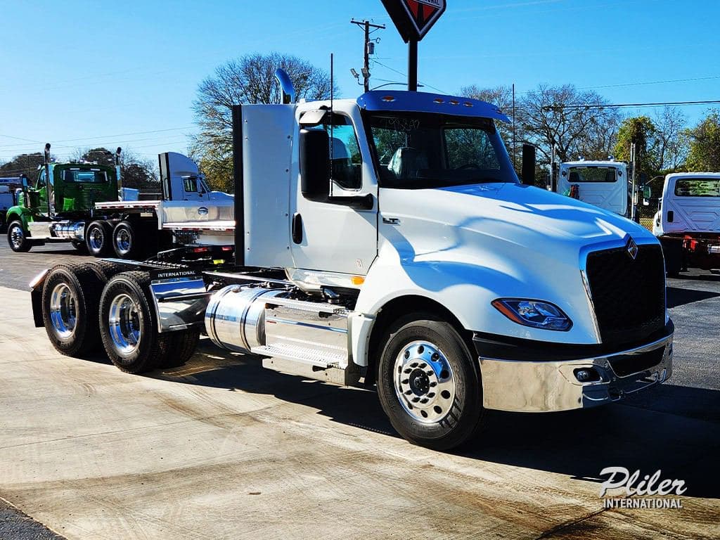 2025 INTERNATIONAL LT SN298842 image 3