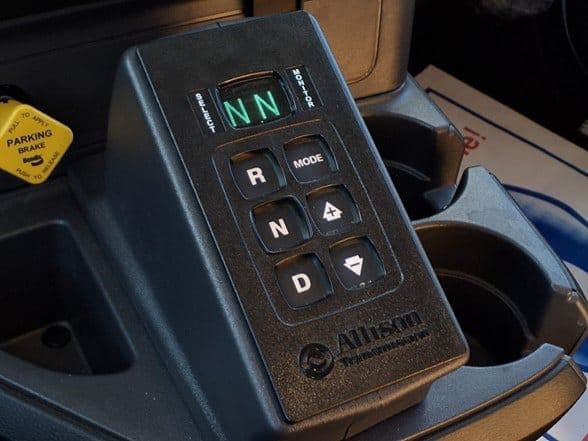 2025 Kenworth T880 image 24