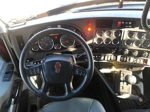 2021 Kenworth T880 image 8