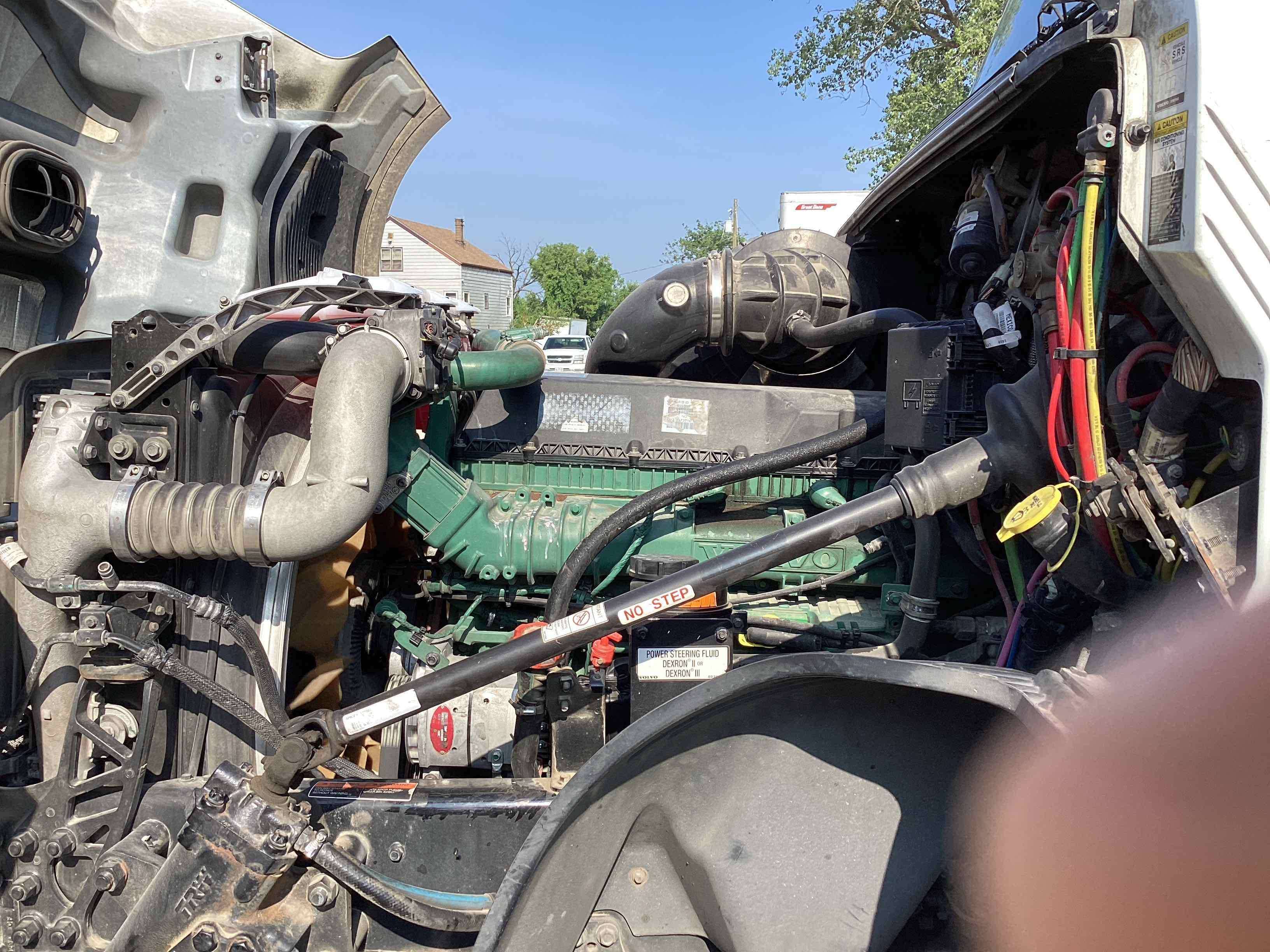 2018 Volvo VNL64T760 image 7