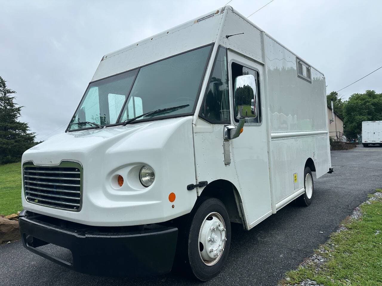 2017 Freightliner MT45 image 3