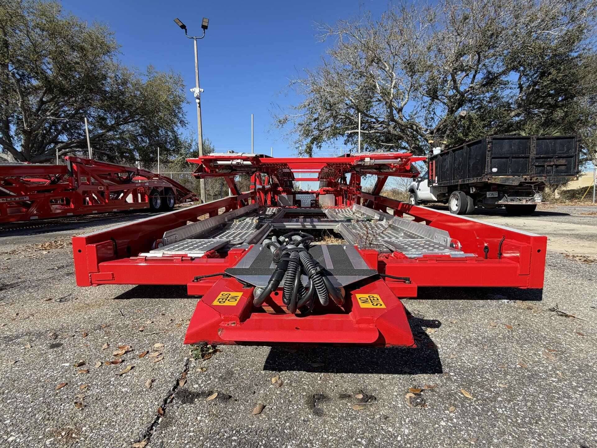 2025 Peterbilt 589 image 10