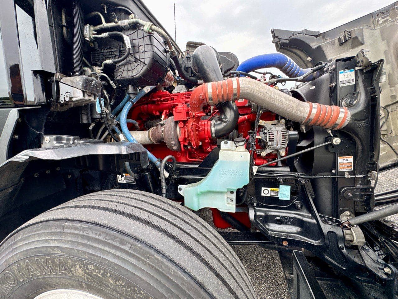 2023 Kenworth T680 image 10
