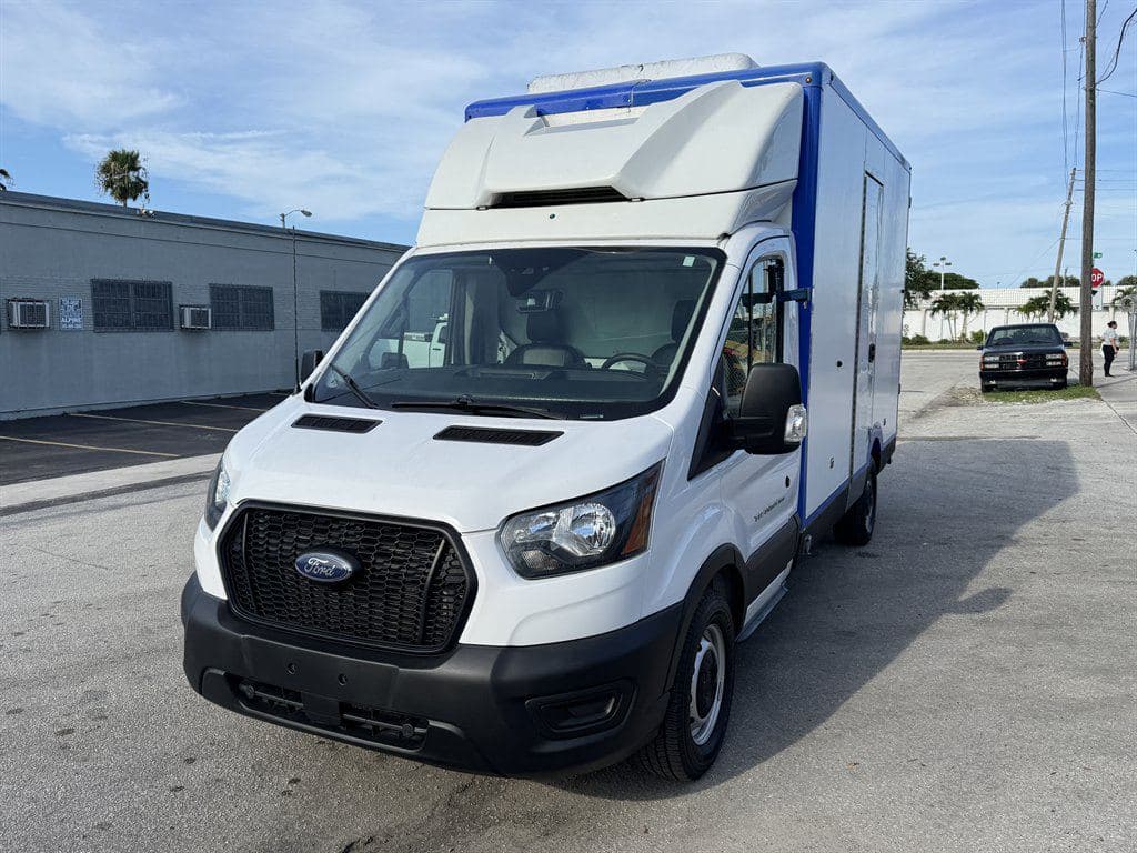 2023 Ford Transit T-350 image 3