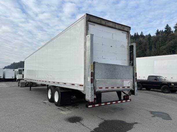 2018 Utility 53` Dry Van Trailer image 3