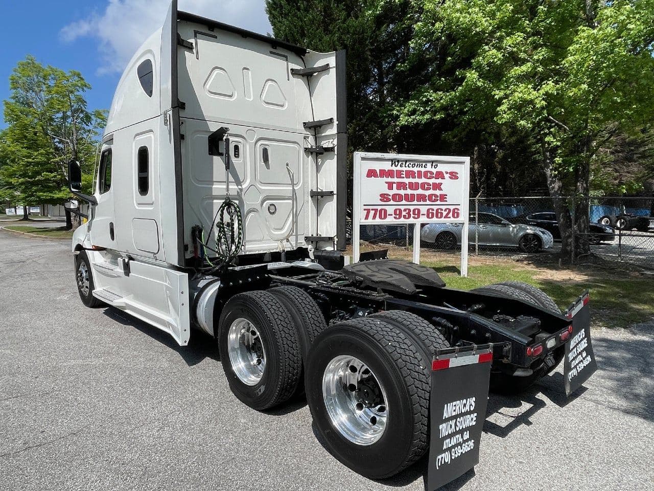 2020 Freightliner Cascadia 126 image 5