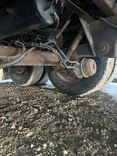 2011 Utility 4000D-X image 6