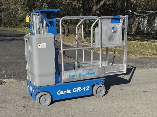 2016 GENIE GR12 image 10