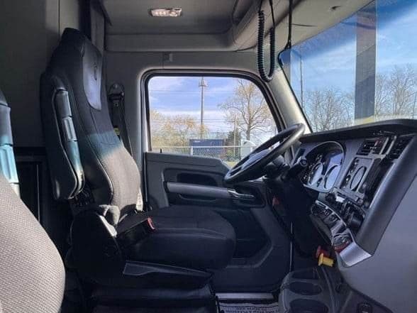 2020 Kenworth T680 image 5