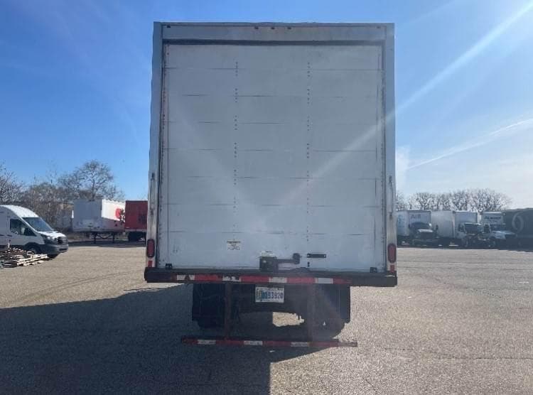2022 International MV607 Box Truck - 240HP, 6 Speed Automatic, Roll up Door image 7