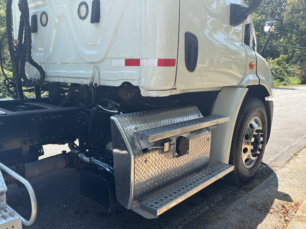 2019 Freightliner Cascadia 113 image 16