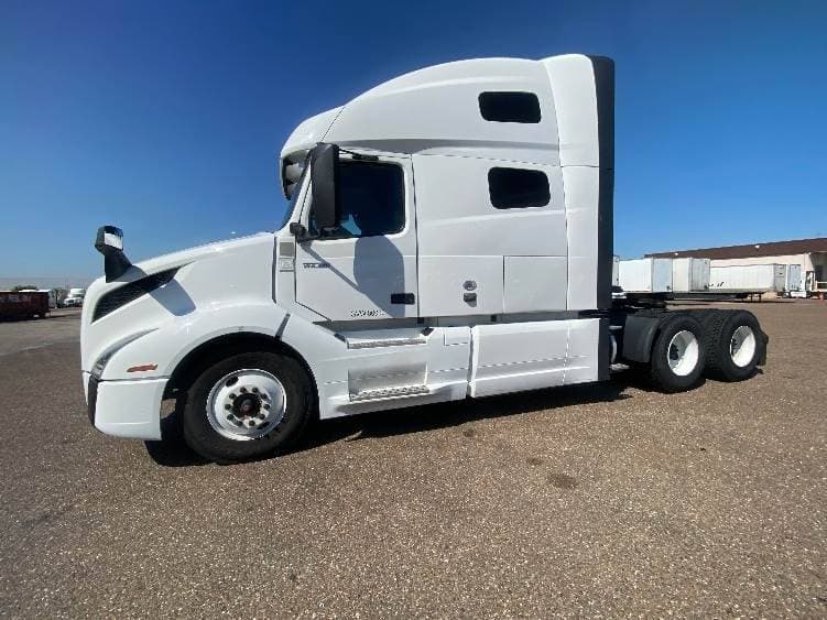2022 Volvo VNL image 4