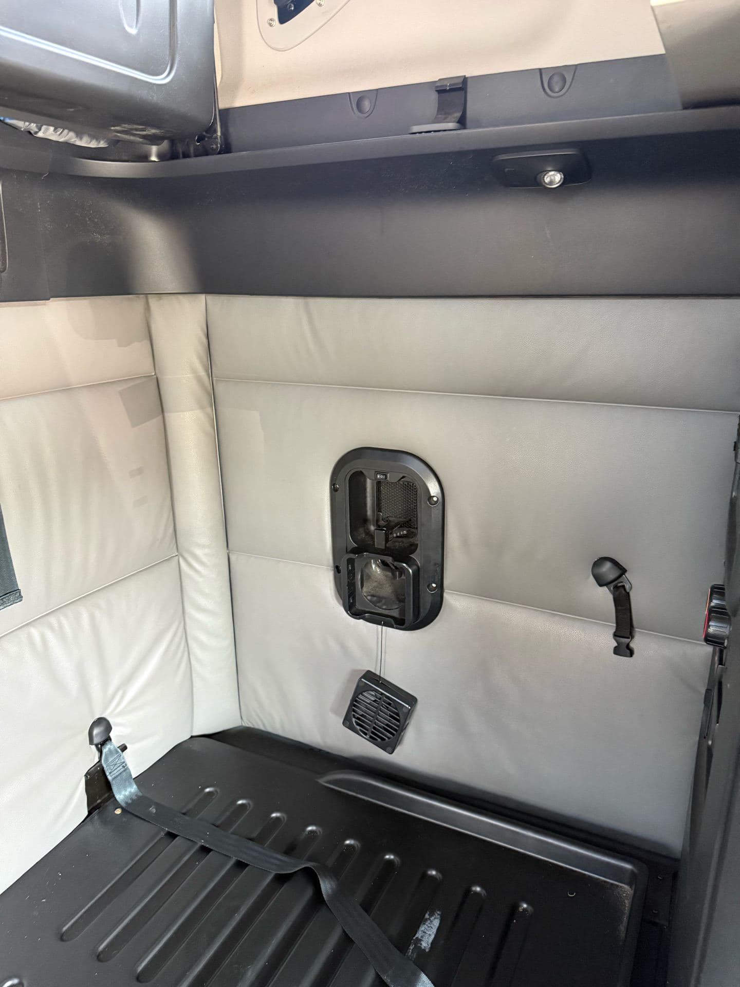 2022 Freightliner - 448k - 14k Hours - 455 HP - Swift Fleet! image 19
