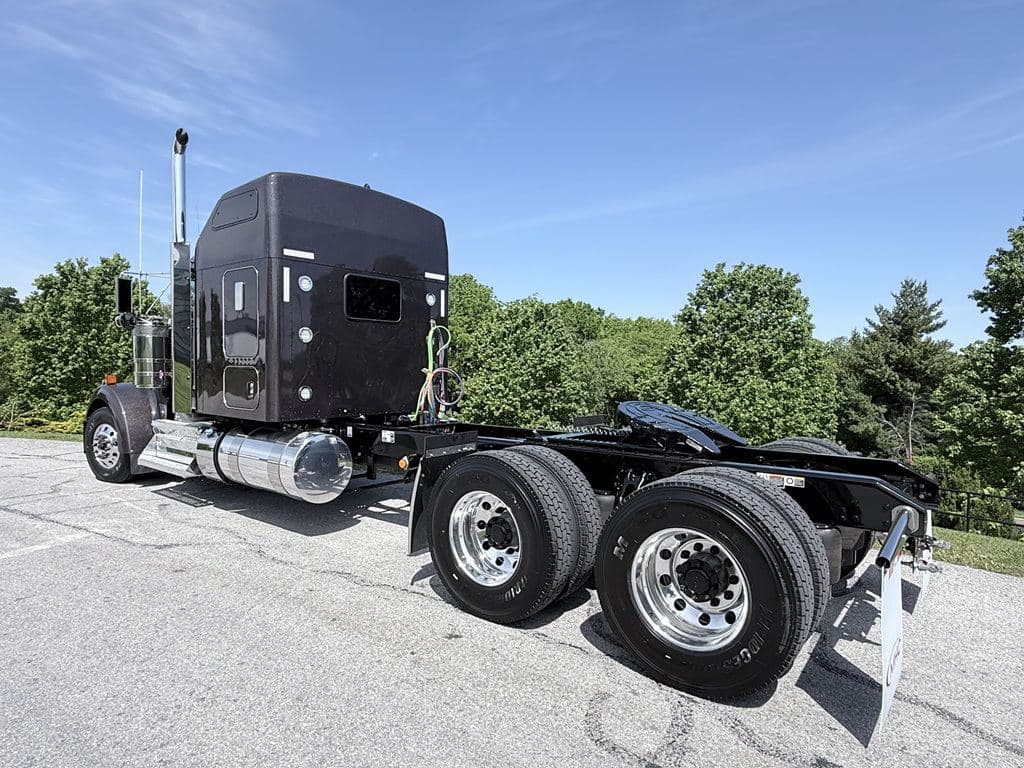 New 2027 KENWORTH W900L image 24