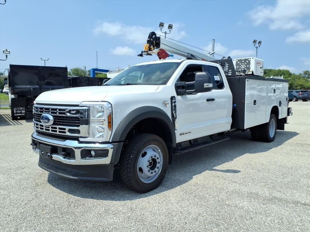2026 Ford F550 XLT image 2