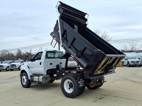 2026 Ford F750 SD image 6