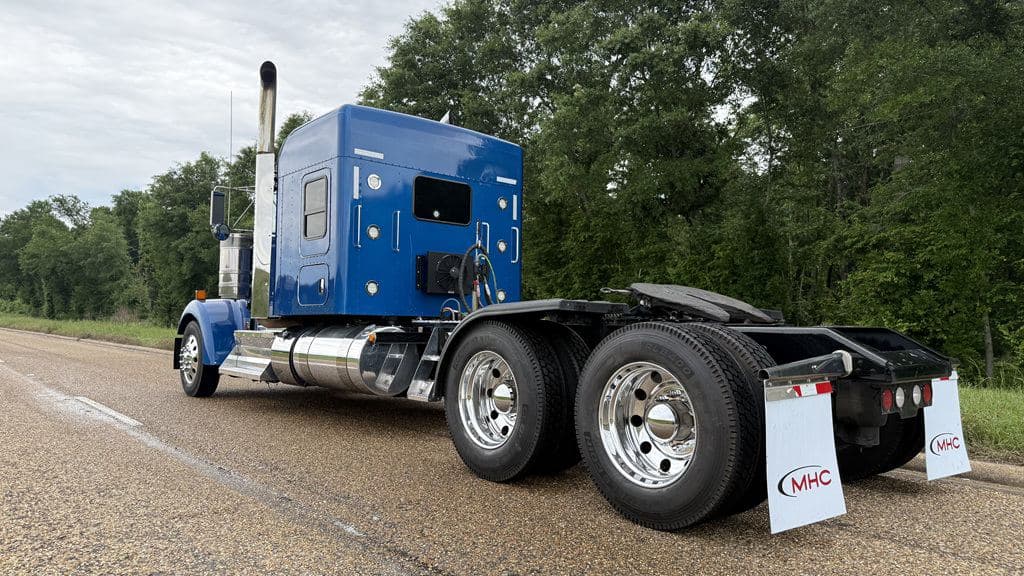 Used 2023 KENWORTH W900L image 8