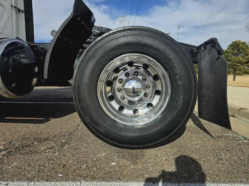 2018 Freightliner Cascadia 113 image 15