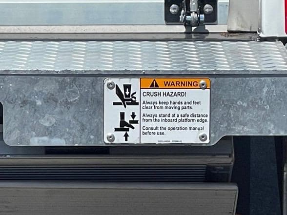 2024 Isuzu NPR HD image 10