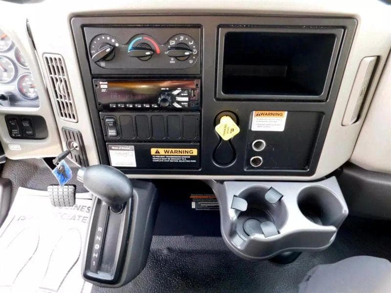 2019 International 4300 image 19