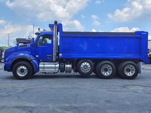 2025 Kenworth T880 image 6