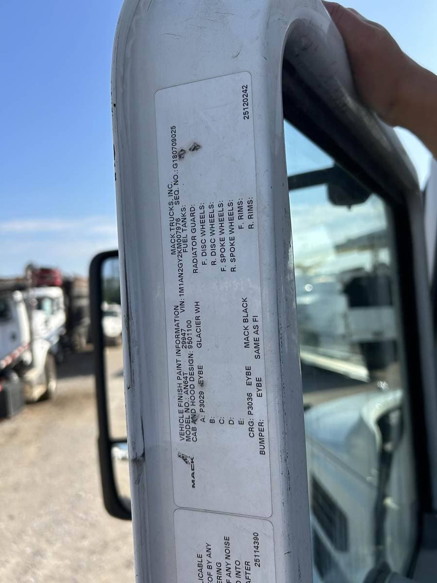 2019 Mack Anthem 64T Day Cab Truck - MP7 395HP, 12 Speed M Drive Amt image 8